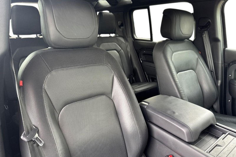 Used Land Rover Defender 2022 for sale - 76981077: Photo 26