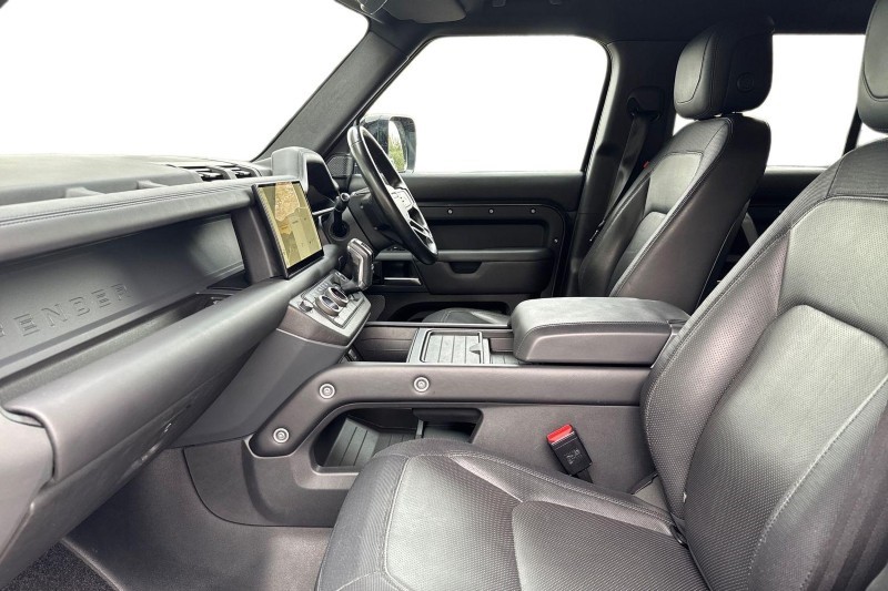 Used Land Rover Defender 2022 for sale - 76981077: Photo 3