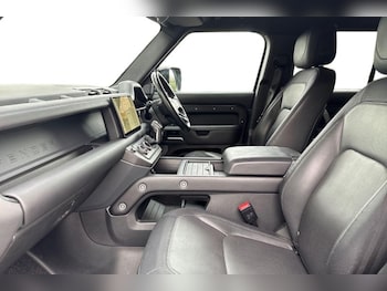 Used Land Rover Defender 2022 for sale - 76981077: Photo