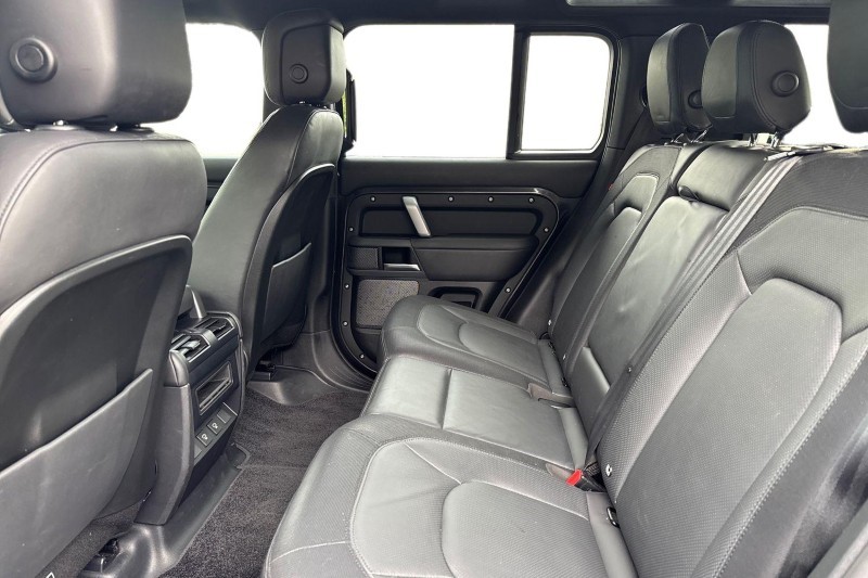 Used Land Rover Defender 2022 for sale - 76981077: Photo 4