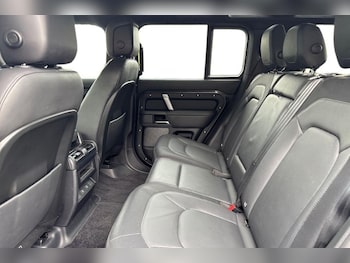 Used Land Rover Defender 2022 for sale - 76981077: Photo