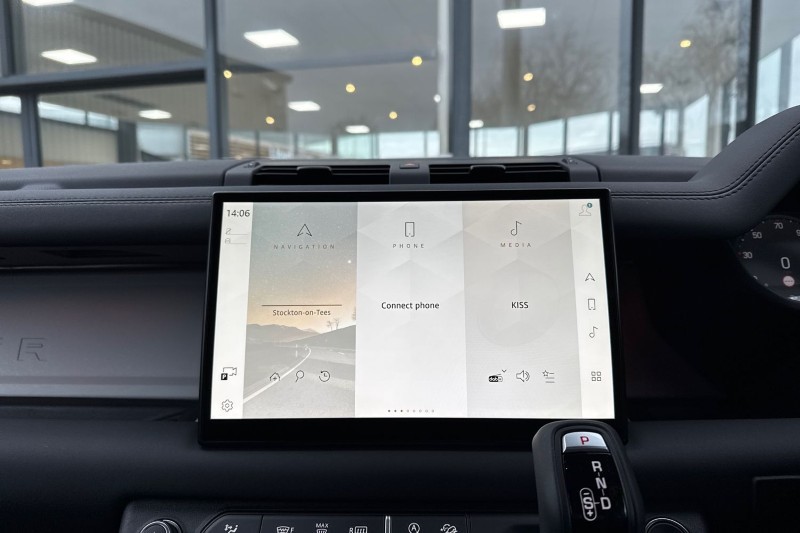 Used Land Rover Defender 2024 for sale - 77375917: Photo 14