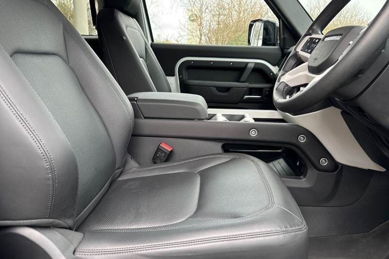 Used Land Rover Defender 2024 for sale - 77375917: Photo 25