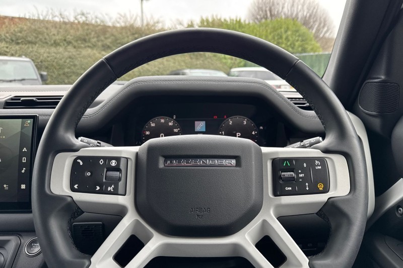 Used Land Rover Defender 2024 for sale - 77375917: Photo 27