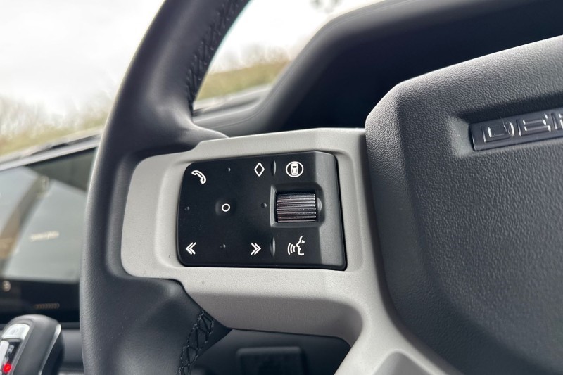 Used Land Rover Defender 2024 for sale - 77375917: Photo 28