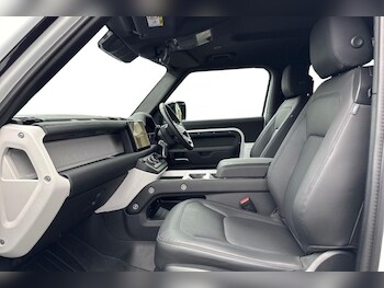 Used Land Rover Defender 2024 for sale - 77375917: Photo