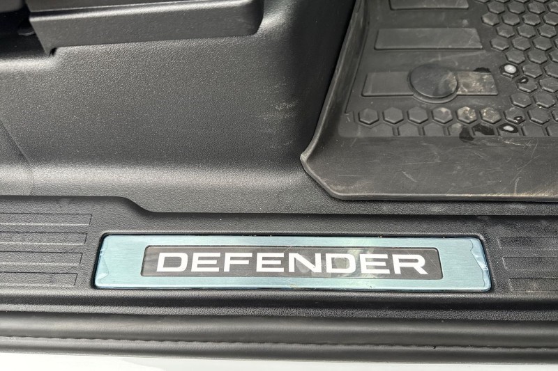 Used Land Rover Defender 2024 for sale - 77375917: Photo 41