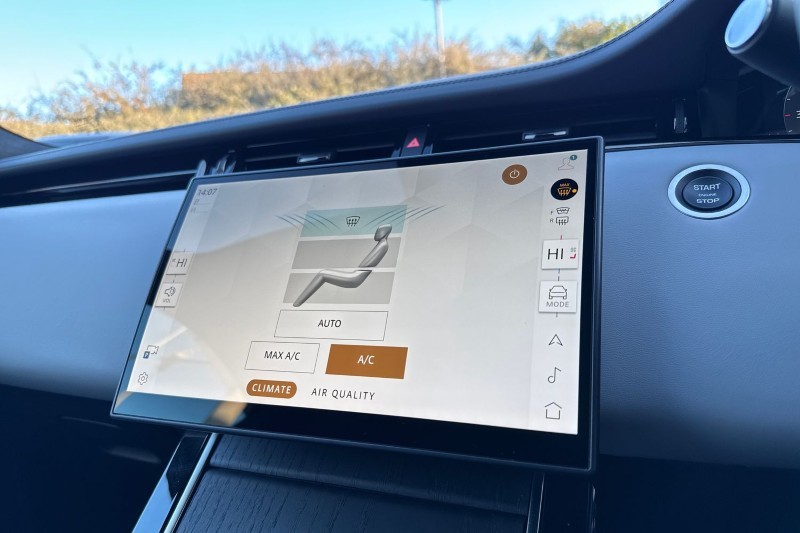 Used Land Rover Range Rover Evoque 2024 for sale - 76982239: Photo 34