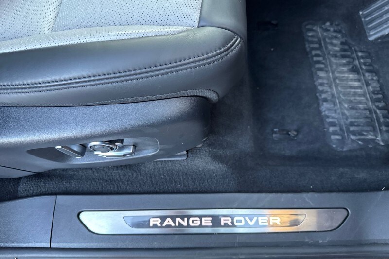 Used Land Rover Range Rover Evoque 2024 for sale - 76982239: Photo 41