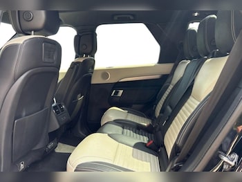 Used Land Rover Discovery 2023 for sale - 79299294: Photo