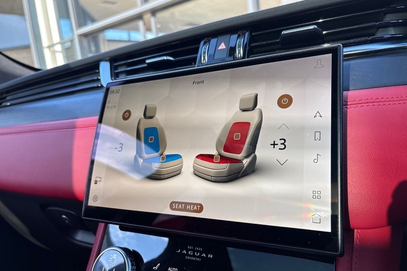 Used Jaguar F-Pace 2022 for sale - 77819276: Photo 36