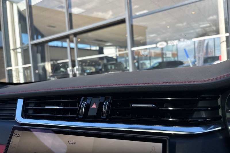 Used Jaguar F-Pace 2022 for sale - 77819276: Photo 37