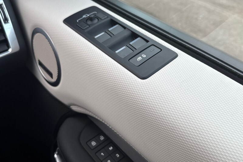 Used Land Rover Discovery 2025 for sale - 77830047: Photo 24