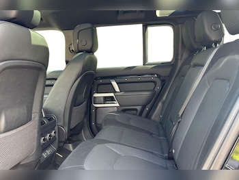 Used Land Rover Defender 2023 for sale - 79087949: Photo