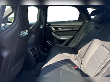 Used Jaguar F-Pace 2023 for sale - 79240064: Photo