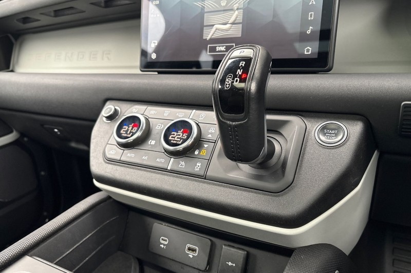 Used Land Rover Defender 2021 for sale - 77220412: Photo 13