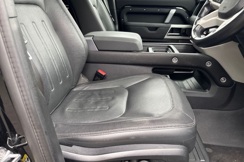 Used Land Rover Defender 2021 for sale - 77220412: Photo 26