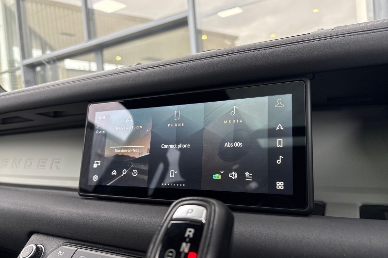 Used Land Rover Defender 2021 for sale - 77220412: Photo 31