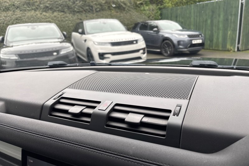 Used Land Rover Defender 2021 for sale - 77220412: Photo 38