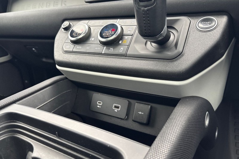 Used Land Rover Defender 2021 for sale - 77220412: Photo 39