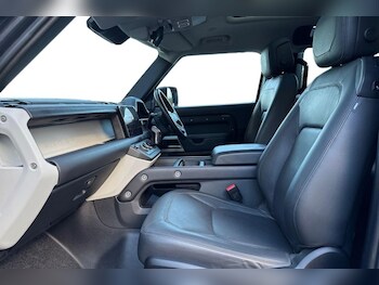 Used Land Rover Defender 2022 for sale - 77005462: Photo