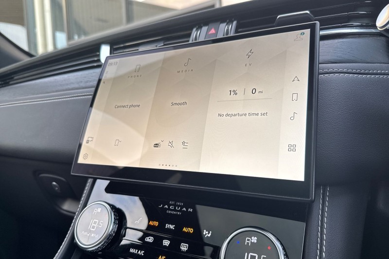 Used Jaguar F-Pace 2022 for sale - 76981351: Photo 30