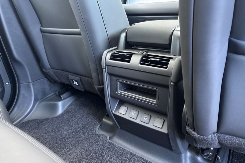 Used Land Rover Defender 2025 for sale - 77965426: Photo 18