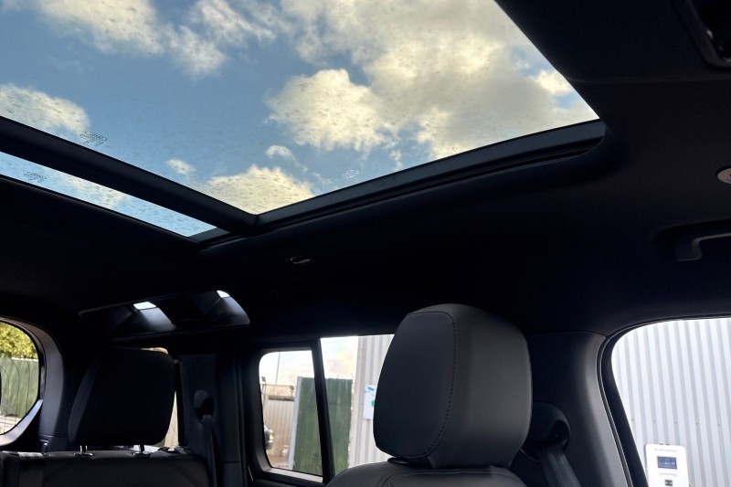 Used Land Rover Defender 2025 for sale - 77965426: Photo 21