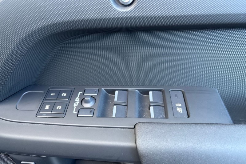 Used Land Rover Defender 2025 for sale - 77965426: Photo 23