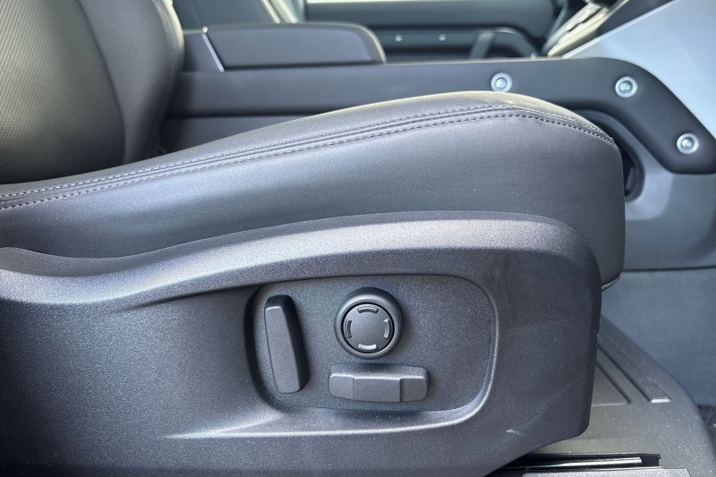 Used Land Rover Defender 2025 for sale - 77965426: Photo 24