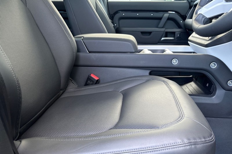 Used Land Rover Defender 2025 for sale - 77965426: Photo 25