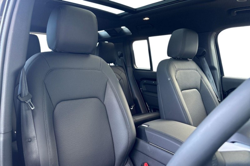 Used Land Rover Defender 2025 for sale - 77965426: Photo 26