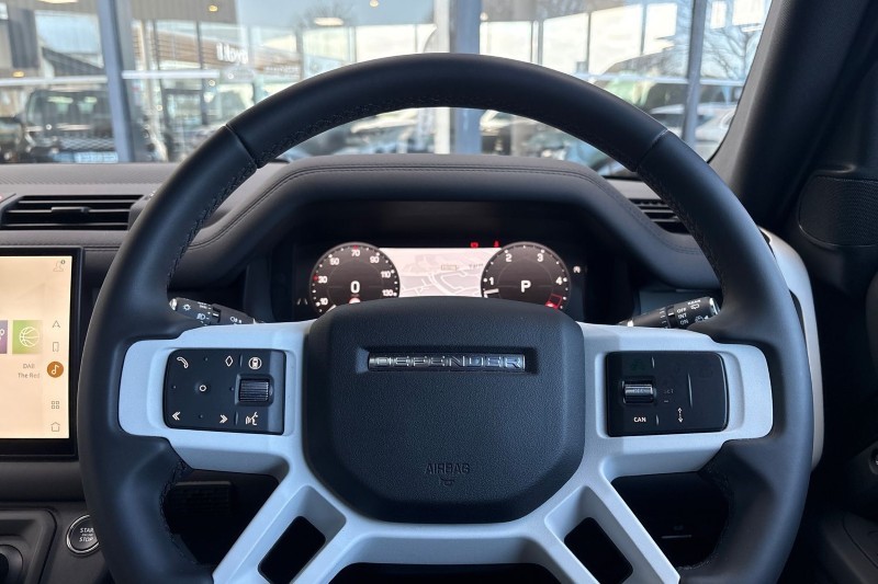 Used Land Rover Defender 2025 for sale - 77965426: Photo 27