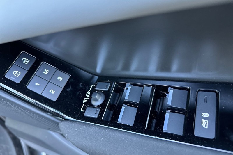 Used Land Rover Range Rover Velar 2025 for sale - 76981489: Photo 23