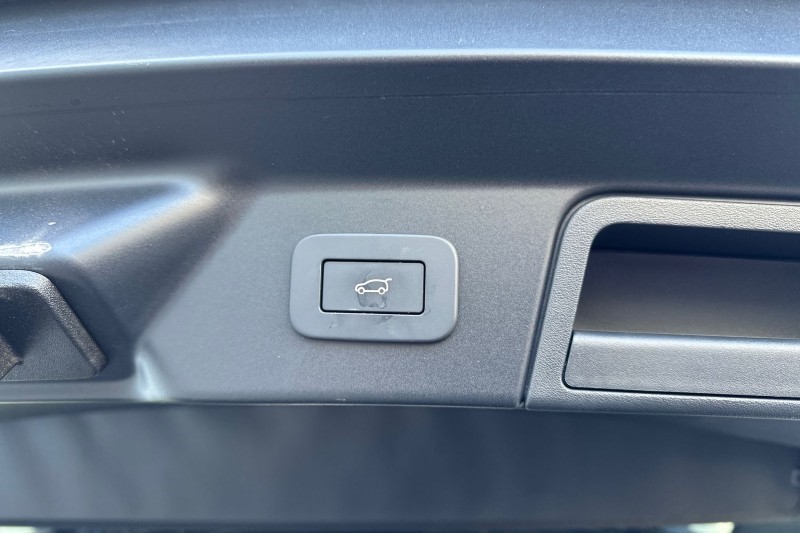 Used Land Rover Range Rover Velar 2025 for sale - 76981489: Photo 42