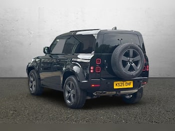 Used Land Rover Defender 2025 for sale - 79652718: Photo