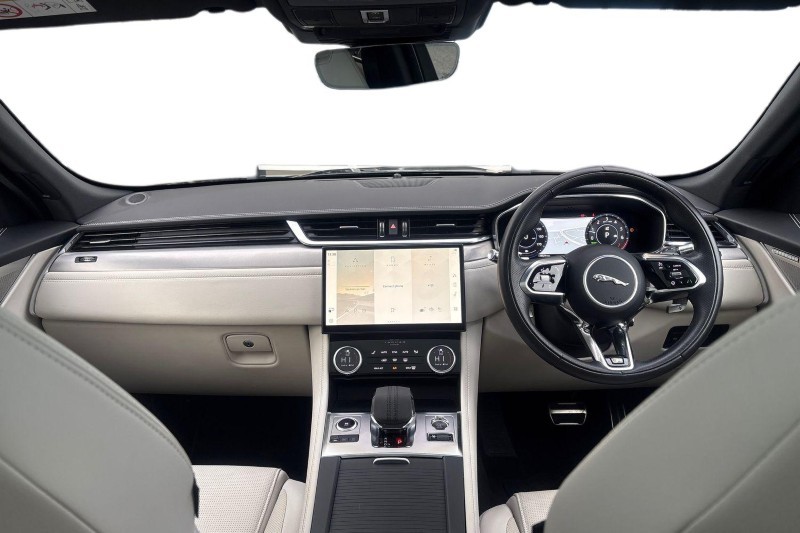 Used Jaguar F-Pace 2022 for sale - 77170630: Photo 9