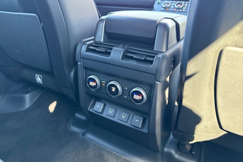 Used Land Rover Defender 2022 for sale - 78152740: Photo 19