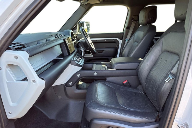 Used Land Rover Defender 2022 for sale - 78152740: Photo 4