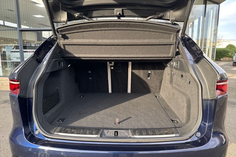 Used Jaguar F-Pace 2023 for sale - 76981705: Photo 10