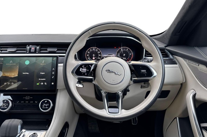 Used Jaguar F-Pace 2023 for sale - 76981705: Photo 15