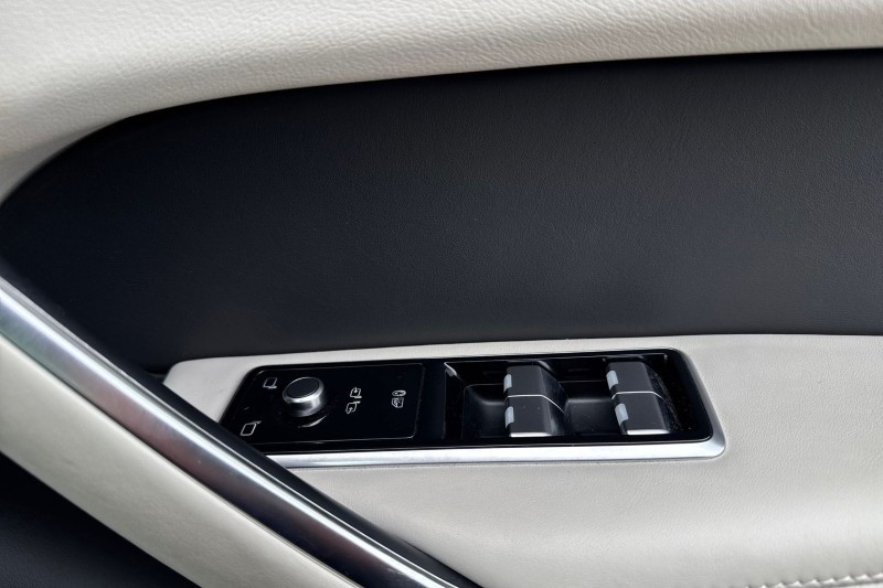 Used Jaguar F-Pace 2023 for sale - 76981705: Photo 23