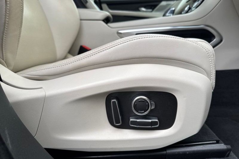 Used Jaguar F-Pace 2023 for sale - 76981705: Photo 24