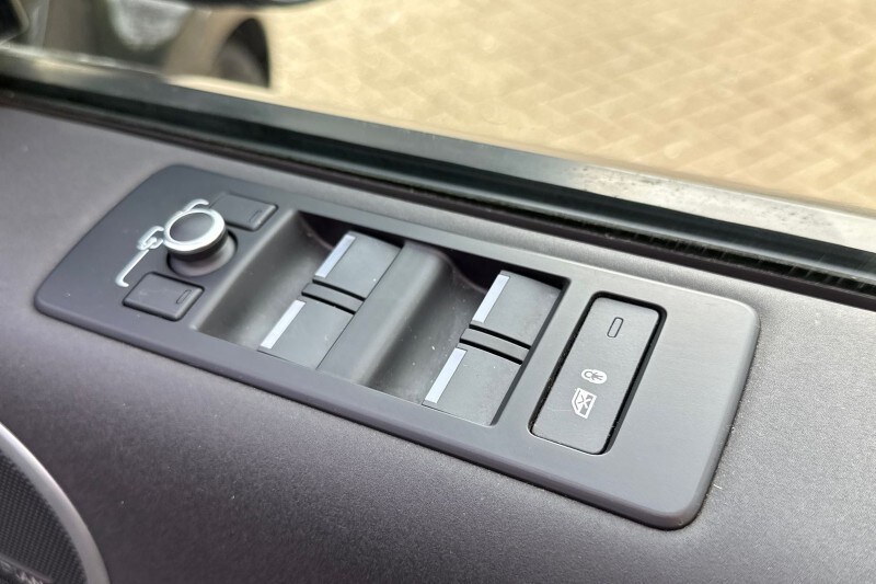 Used Land Rover Discovery 2018 for sale - 78162082: Photo 25