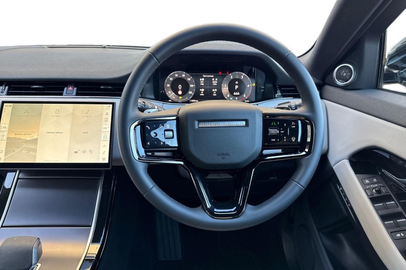 Used Land Rover Range Rover Evoque 2025 for sale - 76982264: Photo 15