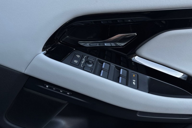 Used Land Rover Range Rover Evoque 2025 for sale - 76982264: Photo 22