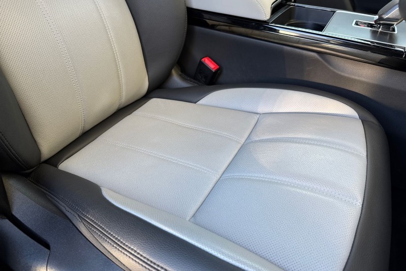 Used Land Rover Range Rover Evoque 2025 for sale - 76982264: Photo 24