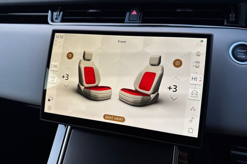 Used Land Rover Range Rover Evoque 2025 for sale - 76982264: Photo 33