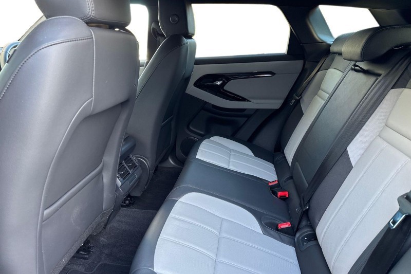 Used Land Rover Range Rover Evoque 2025 for sale - 76982264: Photo 4