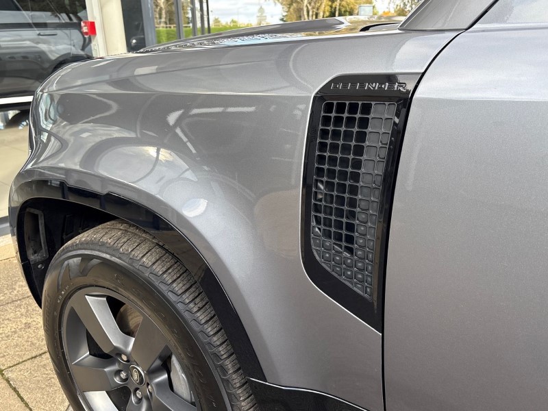 Used Land Rover Defender 2024 for sale - 76981016: Photo 19